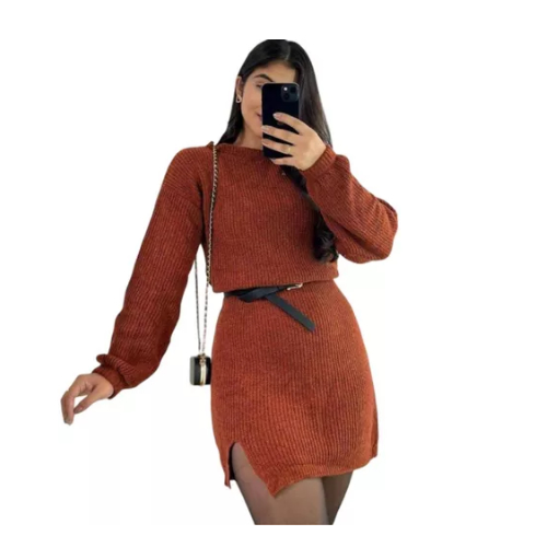 Vestido Tricot Liso Fio Mousse Com Fenda Manga Ampla Inverno